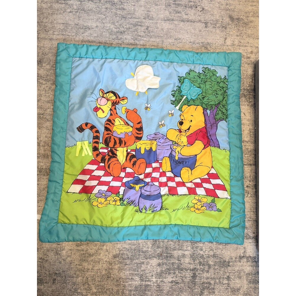 Winnie the Pooh Tigger Picnic Baby Playmat Quilt Vintage